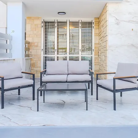 דירה Seaside Elegant 1br Flat In Prime Location *
