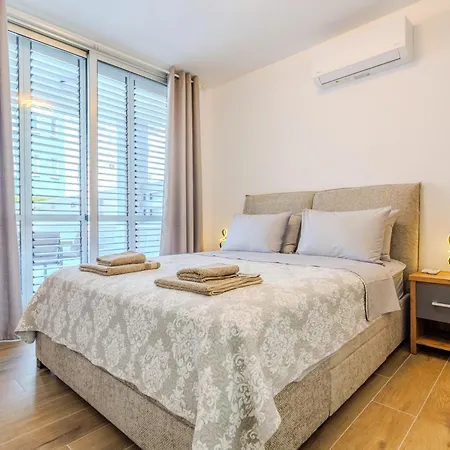 דירה Seaside Elegant 1br Flat In Prime Location *