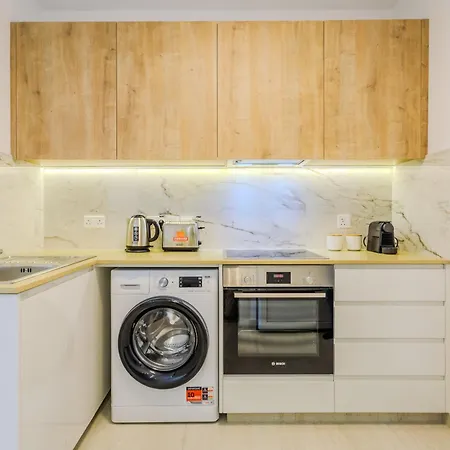 Seaside Elegant 1br Flat In Prime Location * פאפוס